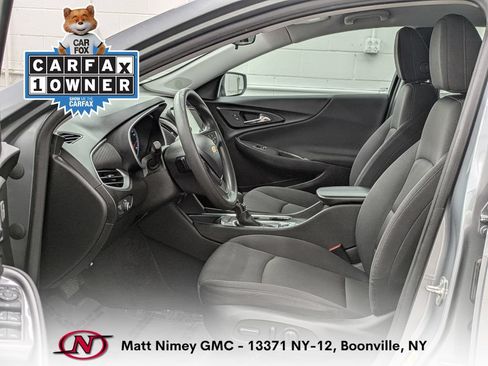 Used 2024 Chevrolet Malibu LT FWD image 3