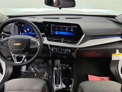 New 2026 Chevrolet Trax LT w/ Driver Confidence Package image 34