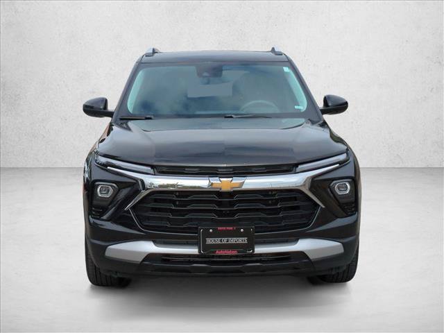 Used 2026 Chevrolet TrailBlazer LT FWD image 2
