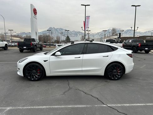 Used 2023 Tesla Model 3 Performance image 2