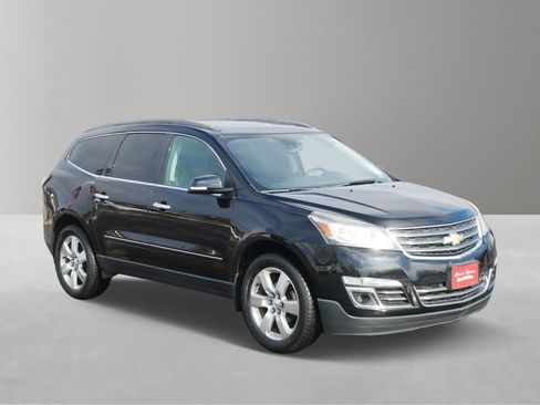 Used 2016 Chevrolet Traverse LTZ image 2