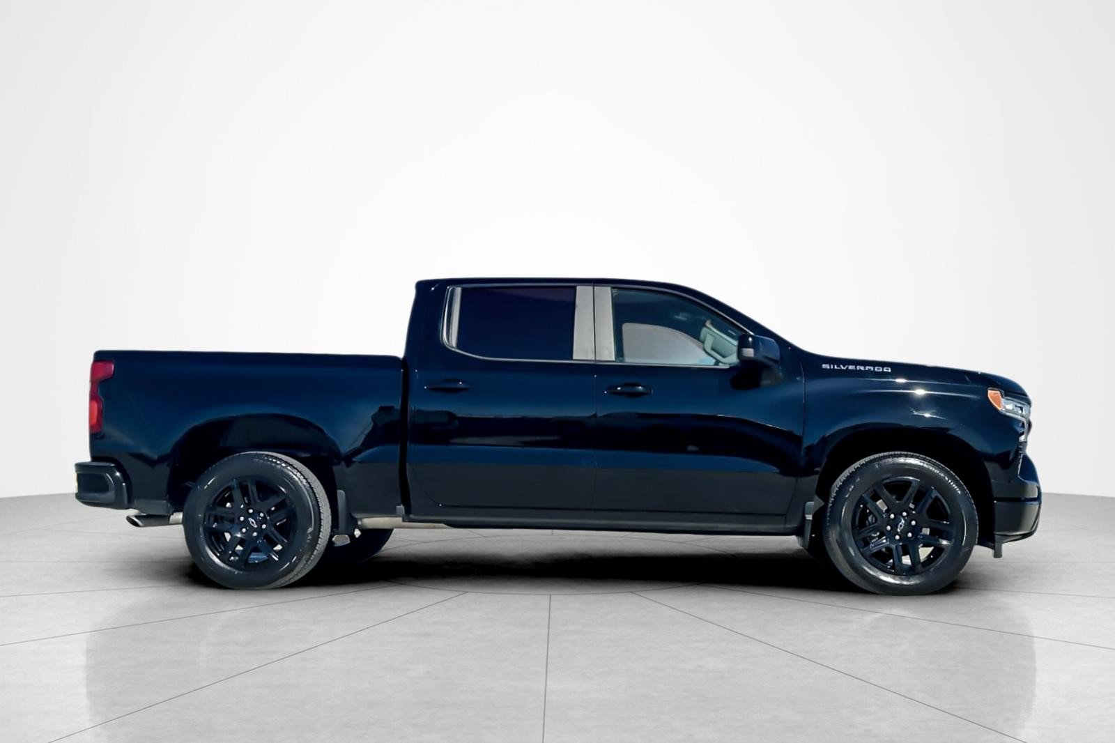 Used 2024 Chevrolet Silverado 1500 RST RWD image 6