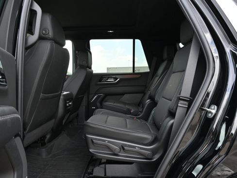 Used 2025 GMC Yukon Denali w/ Sun & Power Step Package RWD image 21