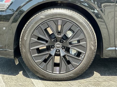 Used 2024 Audi Q8 e-tron Prestige w/ Prestige Package AWD/4WD image 27
