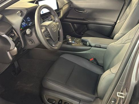 Certified 2025 Lexus UX 300h 300h Premium w/ Accessory Package (Z1) image 20