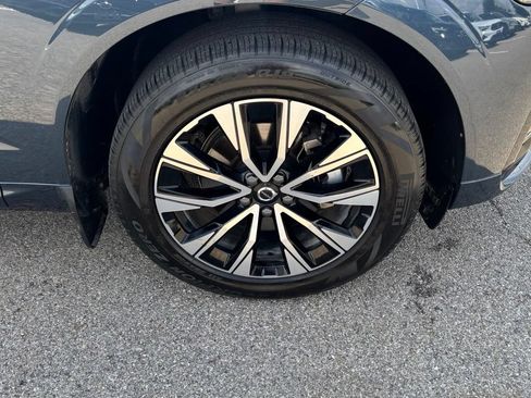 Certified 2025 Volvo XC60 B5 Core w/ Protection Package Premier AWD/4WD image 31