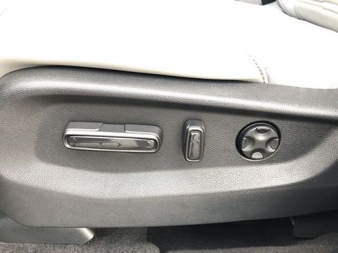 Used 2018 Honda CR-V EX-L image 23