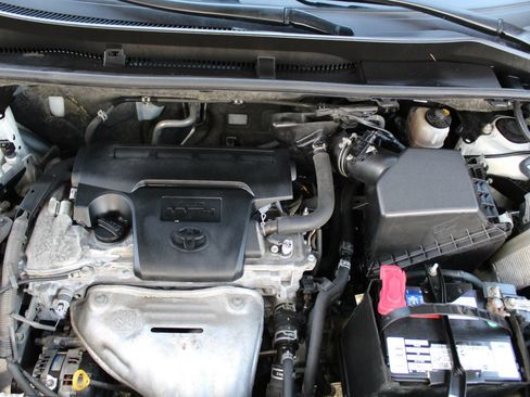 Used 2016 Toyota RAV4 LE FWD image 29