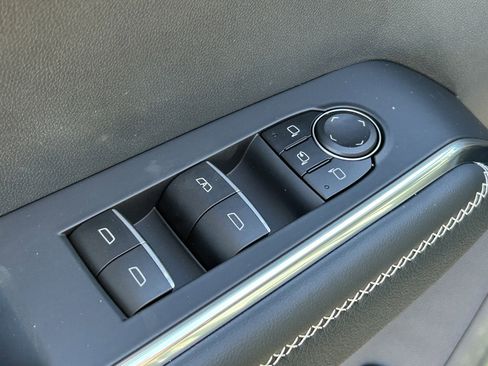 New 2026 GMC Acadia Denali w/ Super Cruise Package image 24