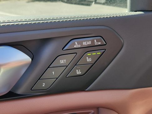 New 2027 BMW X7 M60i AWD/4WD image 19