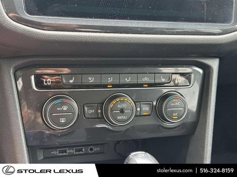 Used 2020 Volkswagen Tiguan SE AWD/4WD image 27