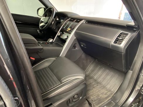 Used 2021 Land Rover Discovery HSE R-Dynamic AWD/4WD image 8