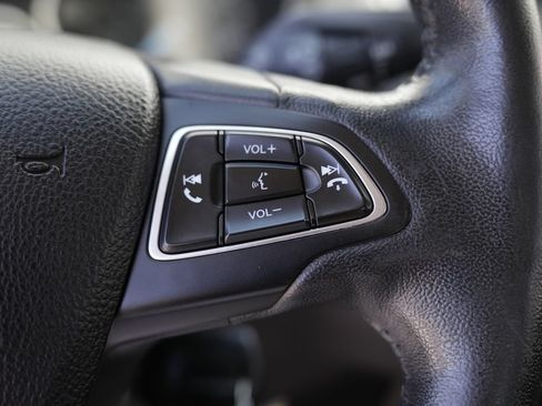Used 2017 Ford Focus SE FWD image 45