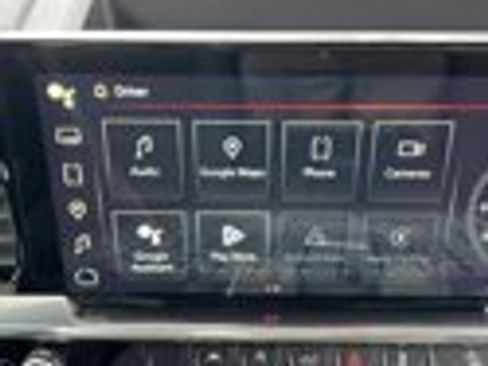 Used 2022 GMC Sierra 1500 Elevation w/ X31 Off-Road Package AWD/4WD image 14
