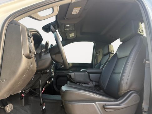 Used 2025 Chevrolet Silverado 2500 W/T w/ WT Convenience Package AWD/4WD image 9