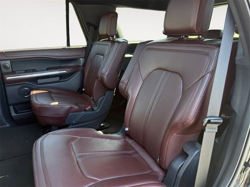 Used 2024 Ford Expedition Limited image 13