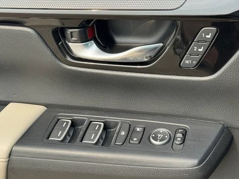 Used 2024 Honda CR-V EX-L image 30