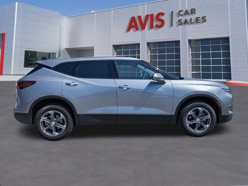 Used 2025 Chevrolet Blazer LT image 5