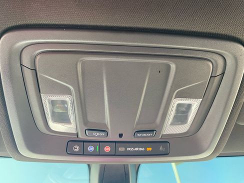 Used 2022 Chevrolet Silverado 1500 LT image 22