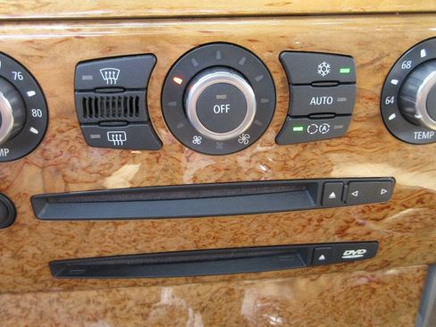 Used 2005 BMW 645Ci Convertible RWD image 31