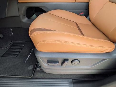 New 2026 Nissan Armada SL w/ Captain's Chari Seat Package image 15