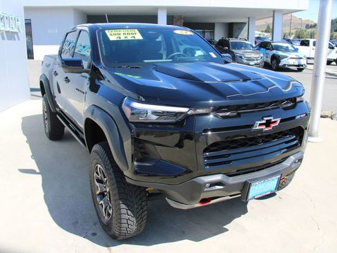 Certified 2024 Chevrolet Colorado ZR2 w/ Technology Package image 10