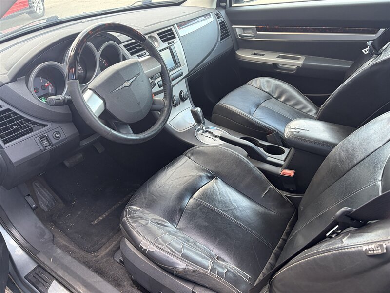 Used 2010 Chrysler Sebring Limited FWD image 9