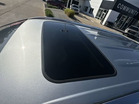 Used 2021 Toyota Highlander XLE image 56