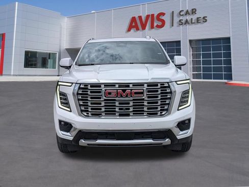 Used 2025 GMC Yukon XL Denali AWD/4WD image 2