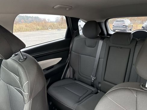 Used 2023 Hyundai Tucson SE image 10