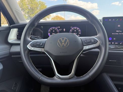 Used 2026 Volkswagen Tiguan SE FWD image 29