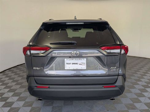 Used 2025 Toyota RAV4 XLE w/ Convenience Package AWD/4WD image 7