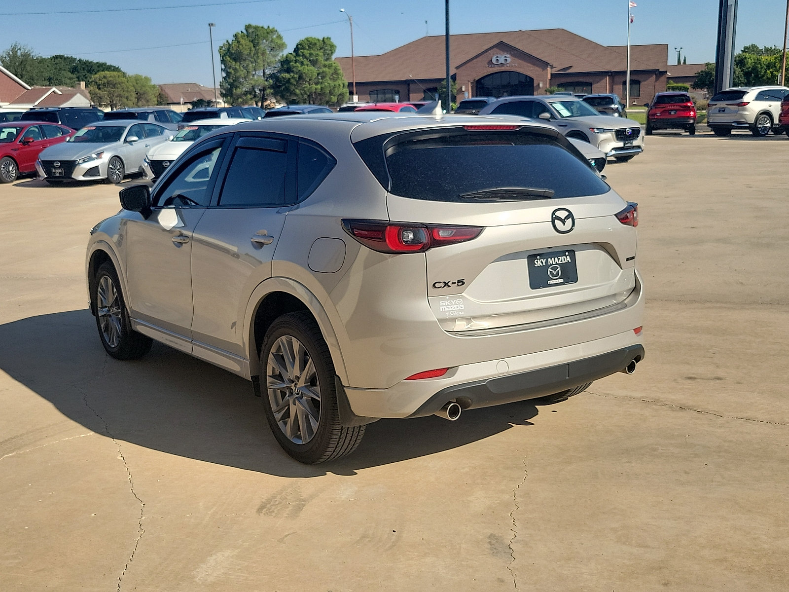 Used 2024 MAZDA CX-5 AWD 2.5 S w/ Premium Plus Pkg image 4