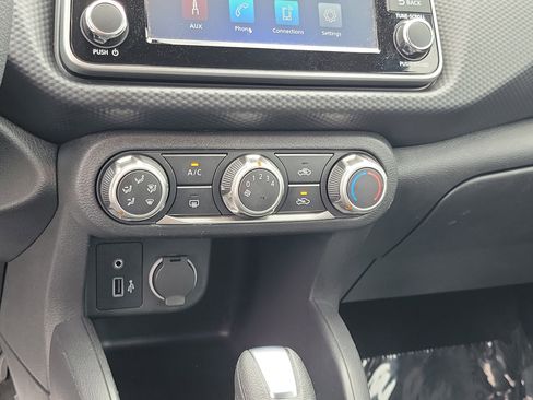 Certified 2024 Nissan Kicks S FWD image 27