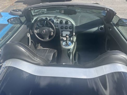 Used 2008 Pontiac Solstice GXP w/ Premium Package image 18