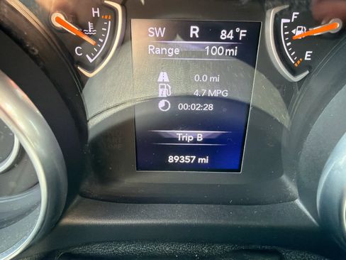 Used 2018 Jeep Wrangler Unlimited Sport S AWD/4WD image 11