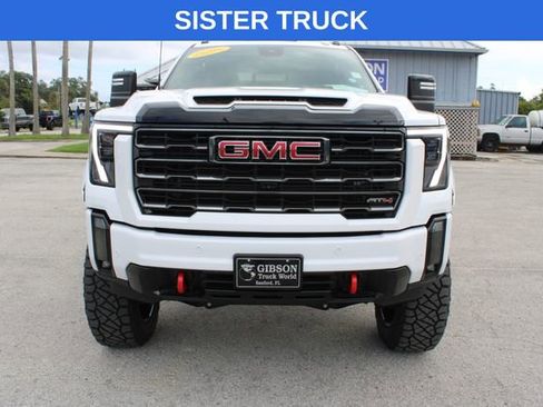 Used 2025 GMC Sierra 2500 AT4 w/ AT4 Premium Plus Package image 2
