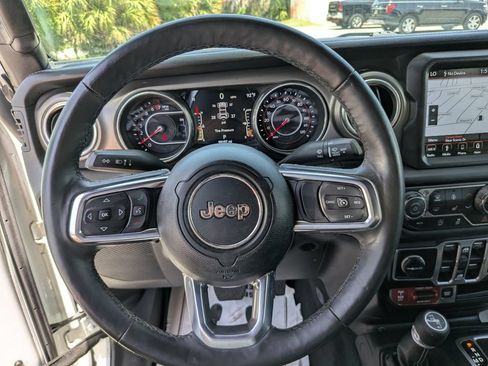 Used 2018 Jeep Wrangler Unlimited Rubicon AWD/4WD image 32