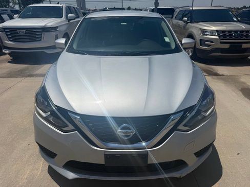 Used 2018 Nissan Sentra S FWD image 8