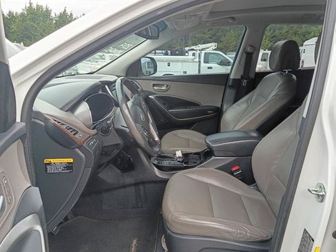 Used 2017 Hyundai Santa Fe FWD image 14