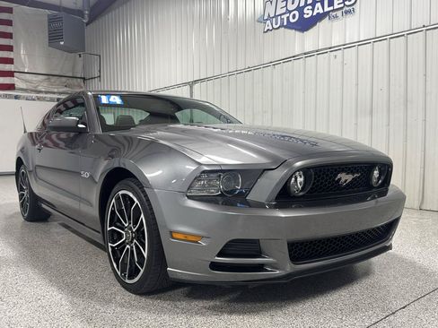 Used 2014 Ford Mustang GT Premium RWD image 2