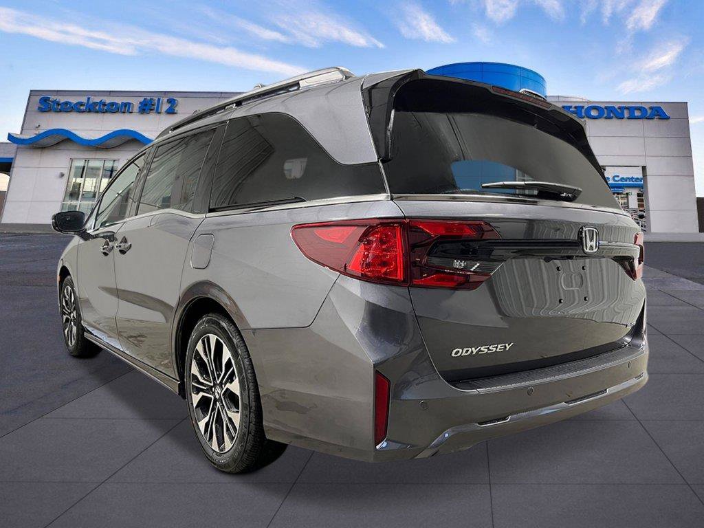 New 2027 Honda Odyssey Elite image 3