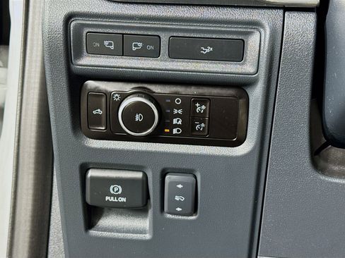 Used 2023 Ford F150 Lariat w/ Equipment Group 502A High AWD/4WD image 10