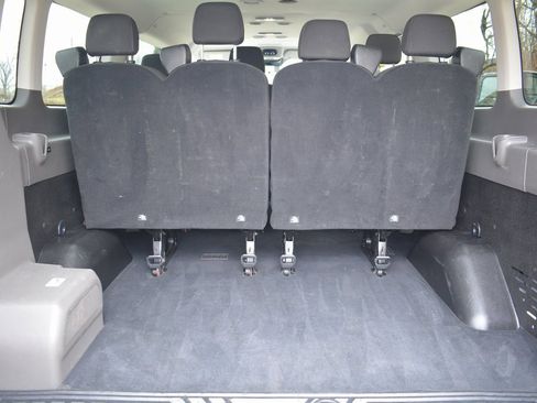 Used 2023 Ford Transit 350 XLT image 19