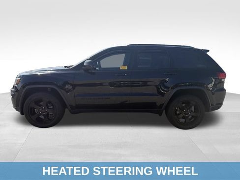 Used 2018 Jeep Grand Cherokee Laredo AWD/4WD image 11