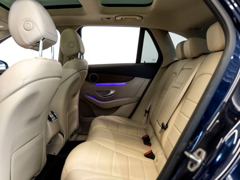 Used 2022 Mercedes-Benz GLC 300 4MATIC image 21