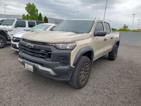 Used 2024 Chevrolet Colorado Trail Boss w/ Advanced Trailering Package image 1