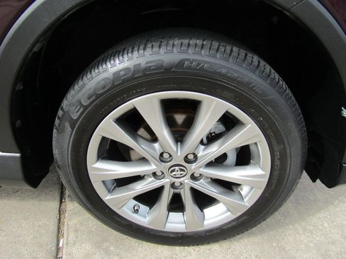 Used 2017 Toyota RAV4 Limited image 7