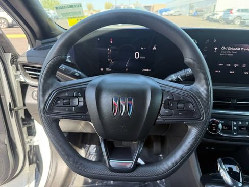 Used 2026 Buick Envista Preferred FWD image 16