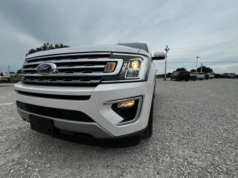 Used 2018 Ford Expedition Limited w/ Equipment Group 301A AWD/4WD image 32